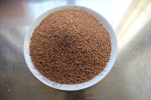 含油污水處理材料果殼濾料的特點(diǎn)與作用有哪些？